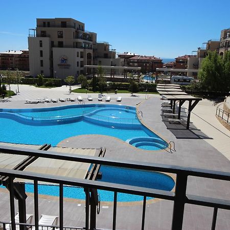 Menada Luxor Apartments Sveti Vlas Exterior photo