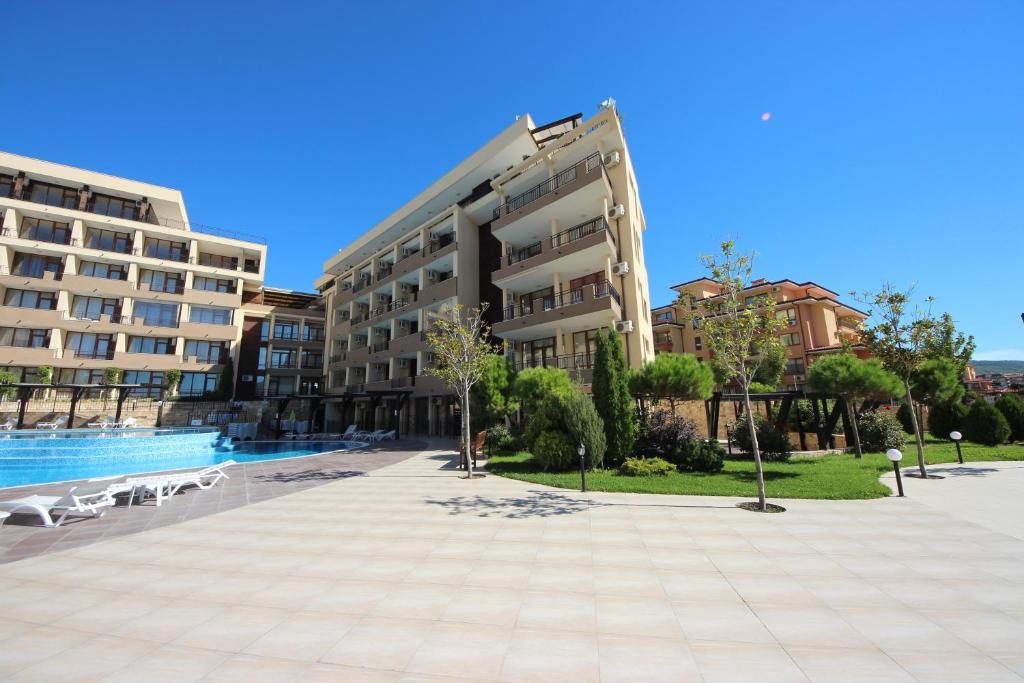 Menada Luxor Apartments Sveti Vlas Exterior photo